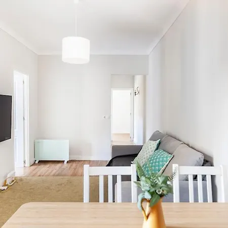 Newly Renovated Cozy On A Hill