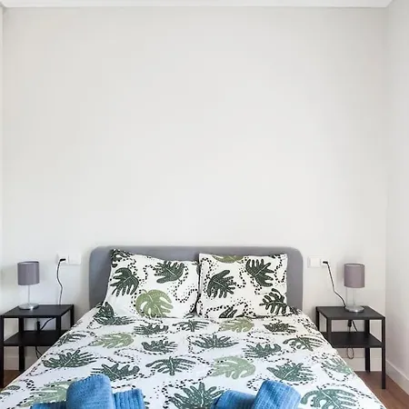 Apartment Newly Renovated Cozy On A Hill Arenys de Mar